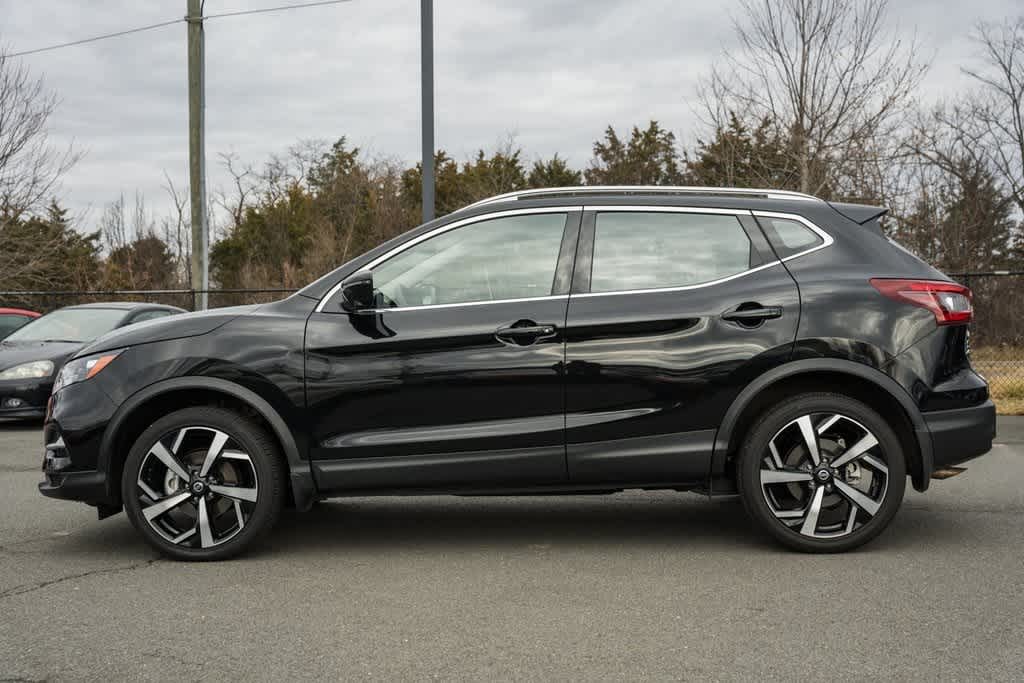 2022 Nissan Rogue Sport SL 3