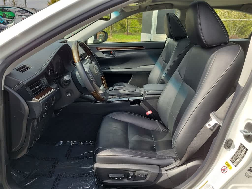 2015 Lexus ES 350  11