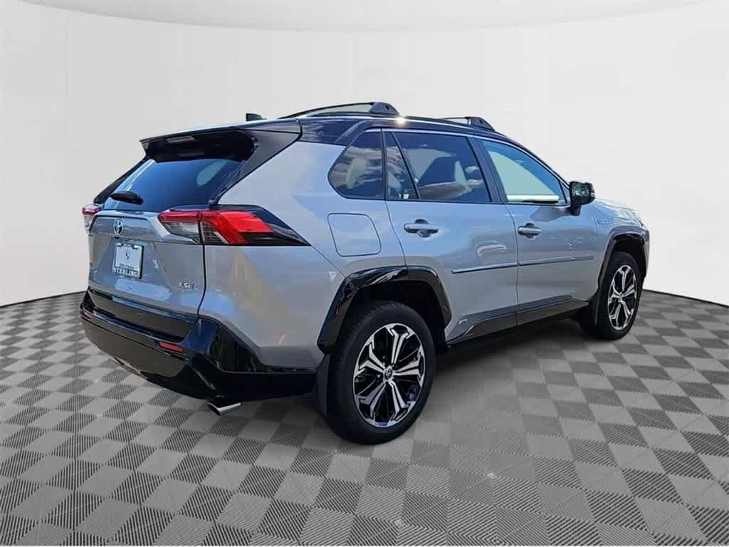 2022 Toyota RAV4 Prime XSE 8