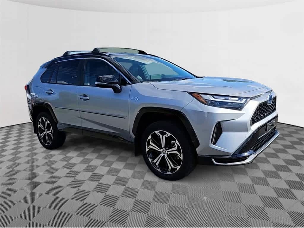 2022 Toyota RAV4 Prime XSE 2