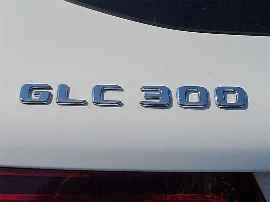 2021 Mercedes-Benz GLC GLC 300 24