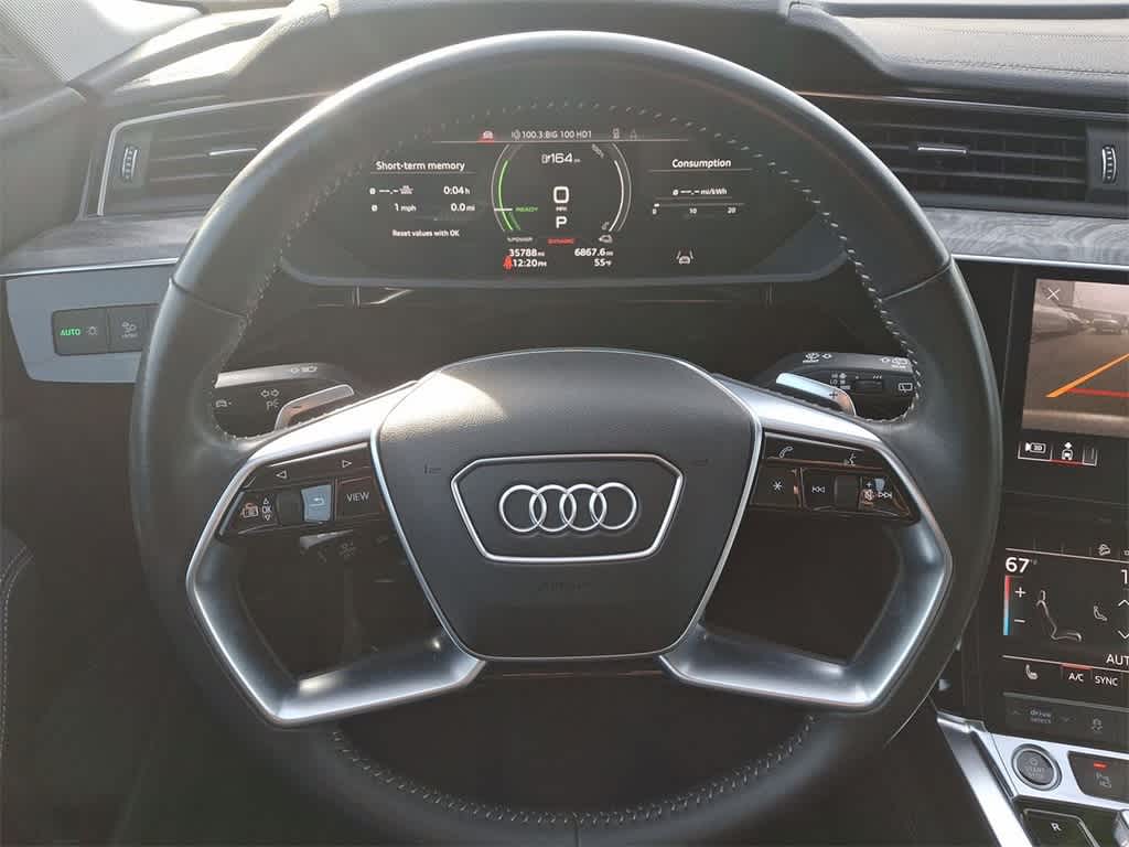 2021 Audi e-tron Premium 16