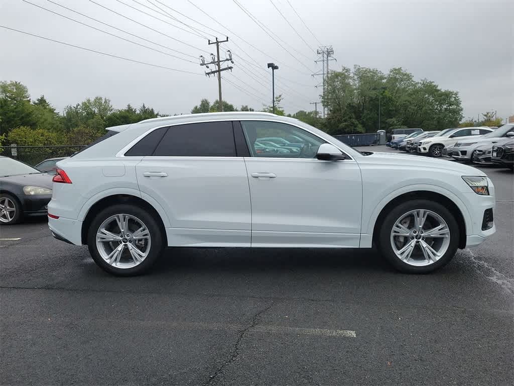 2023 Audi Q8 Premium 24