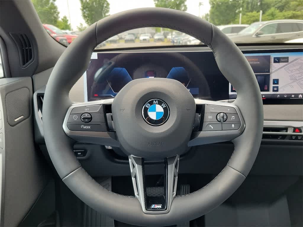 2025 BMW iX xDrive50 10