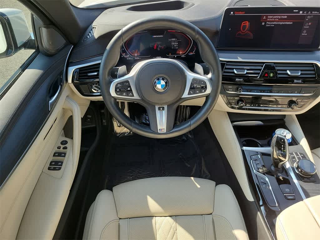 2022 BMW 5 Series M550i xDrive 21