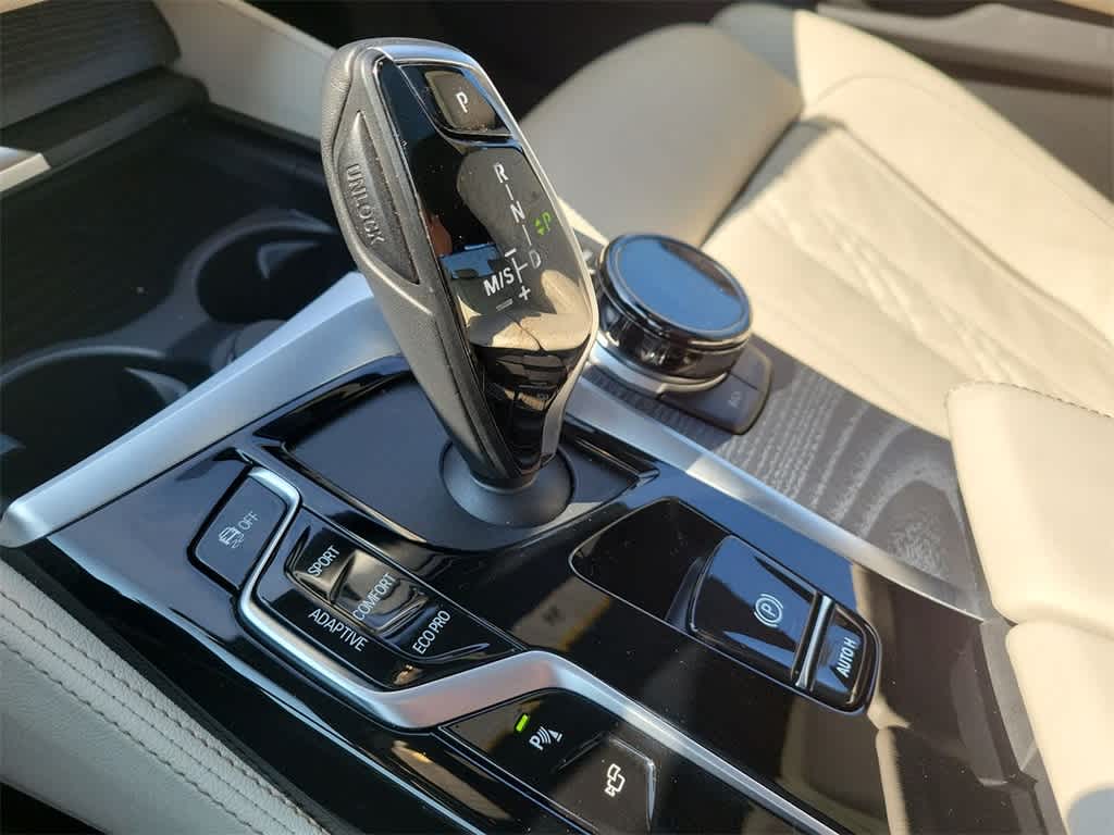 2022 BMW 5 Series M550i xDrive 12