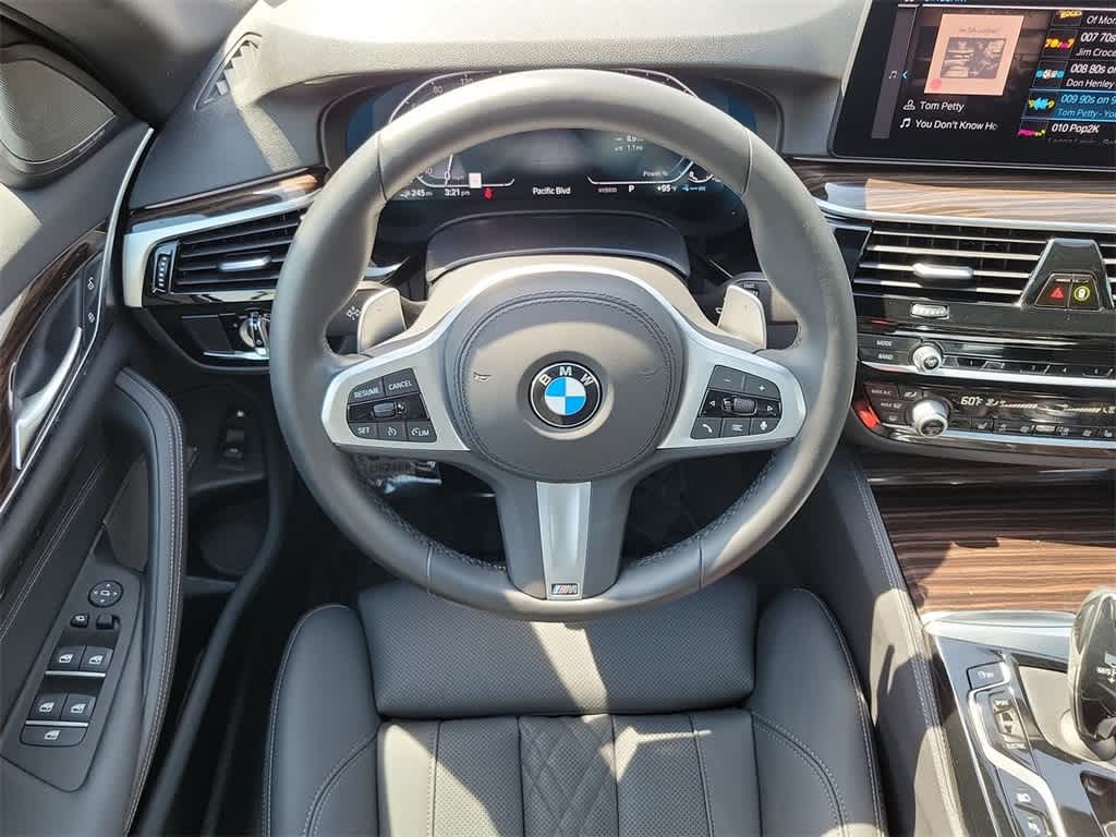 2021 BMW 5 Series 530e xDrive 18