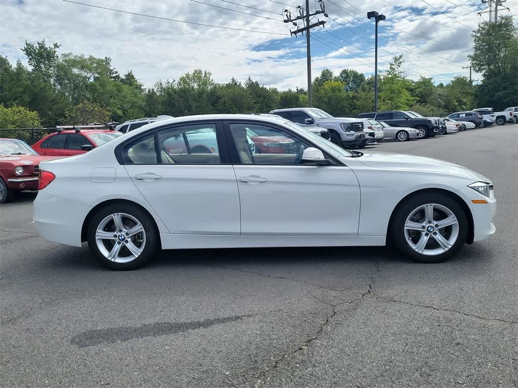 2014 BMW 3 Series 320i xDrive 24