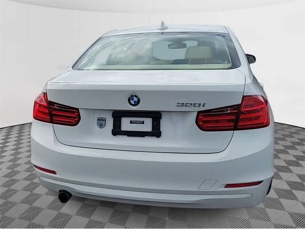 2014 BMW 3 Series 320i xDrive 7