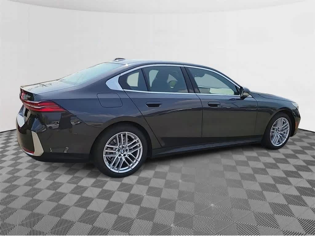 2024 BMW 5 Series 530i xDrive 8