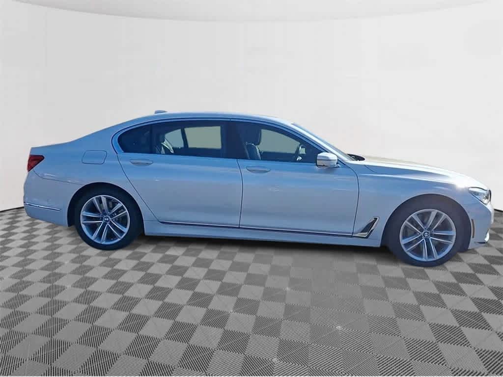 2016 BMW 7 Series 750i xDrive 9