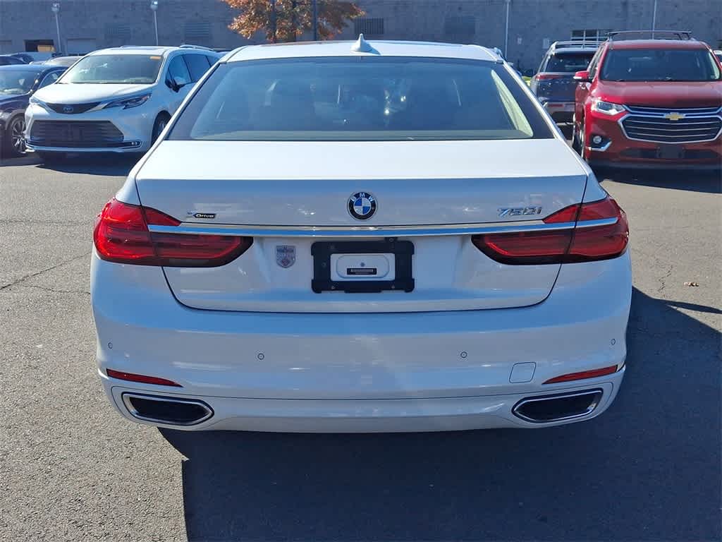 2016 BMW 7 Series 750i xDrive 22