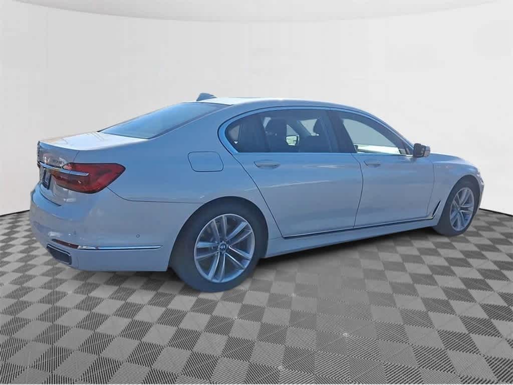 2016 BMW 7 Series 750i xDrive 8