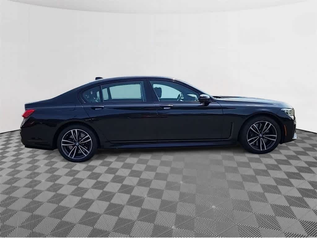 2022 BMW 7 Series 750i xDrive 9