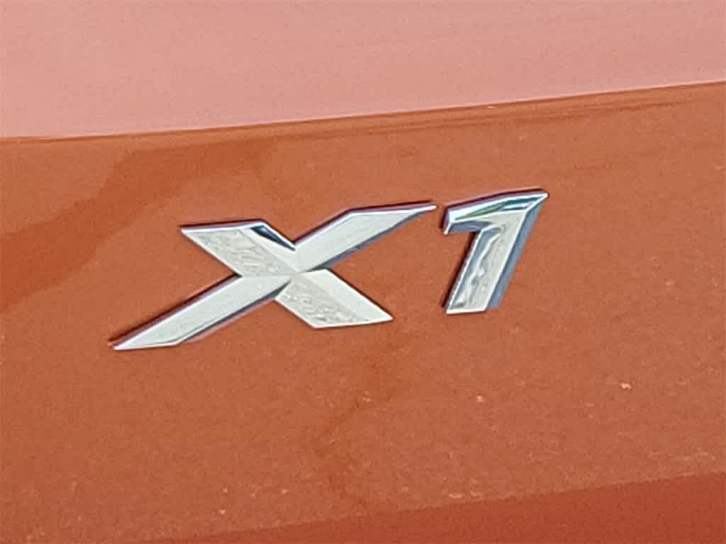 2025 BMW X1 xDrive28i 9