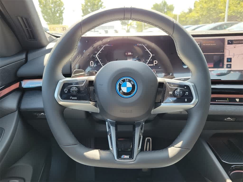 2025 BMW i5 xDrive40 8