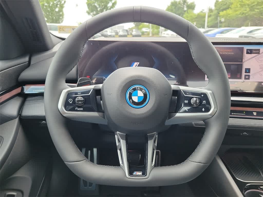 2025 BMW i5 xDrive40 9