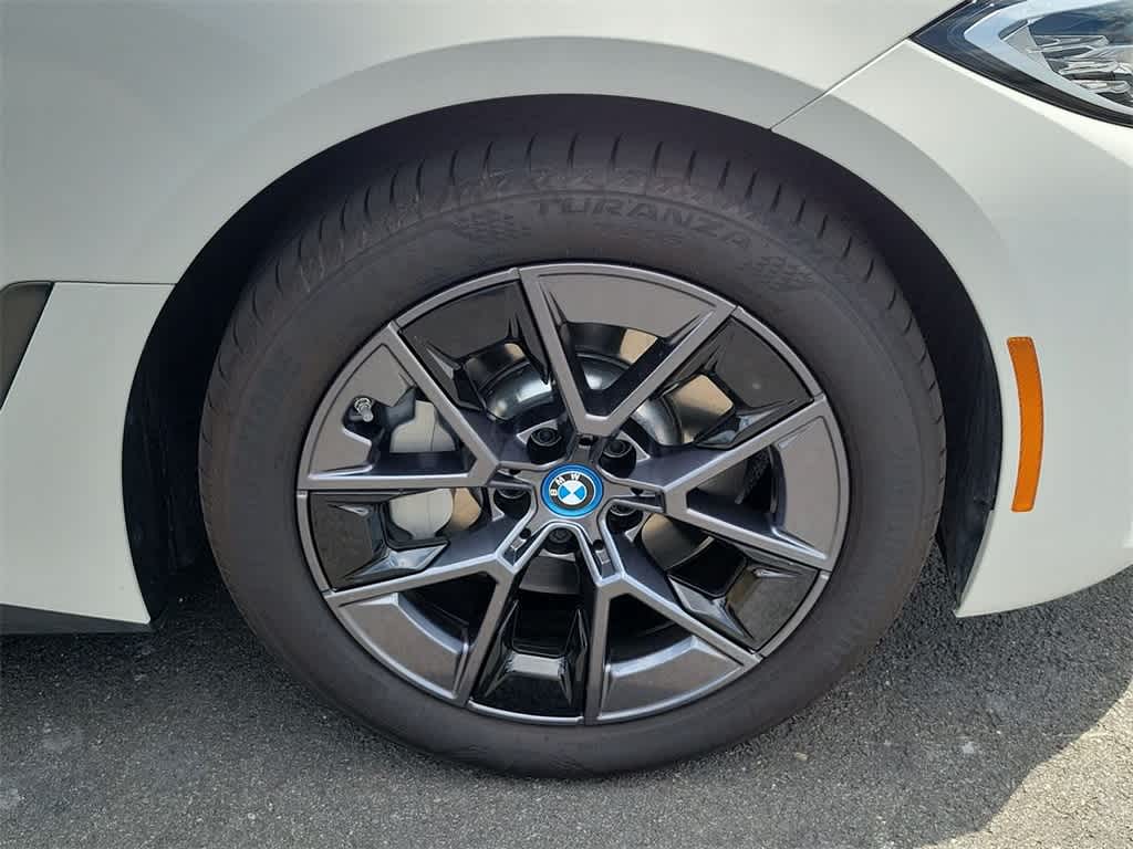 2024 BMW i4 eDrive35 26