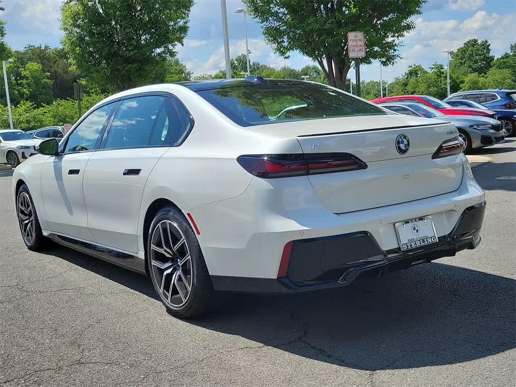 2024 BMW i7 xDrive60 3