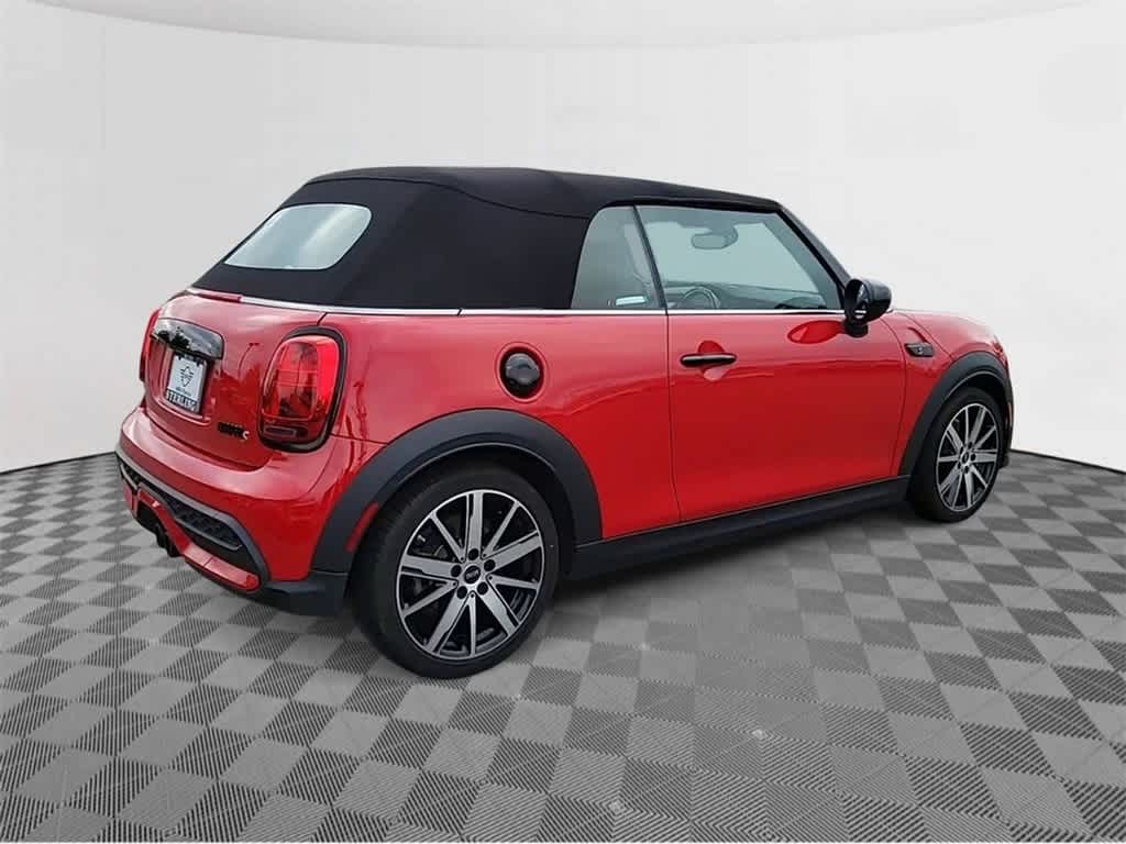 2024 MINI Convertible Cooper S 8