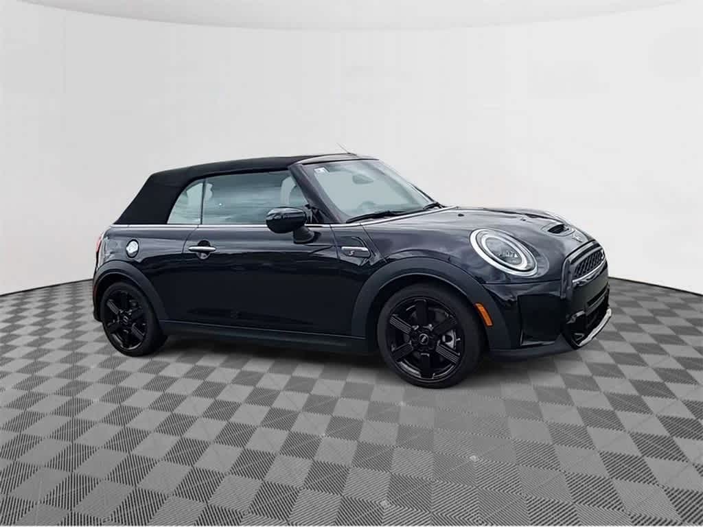 2024 MINI Convertible Cooper S 2