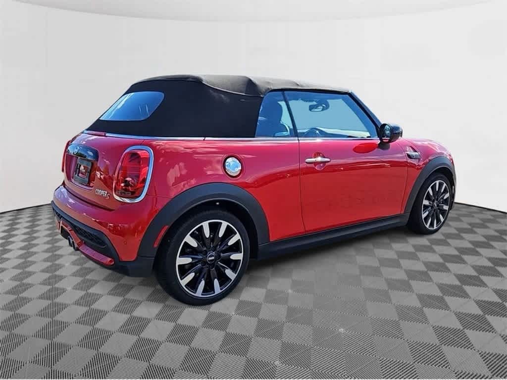 2024 MINI Convertible Cooper S 8