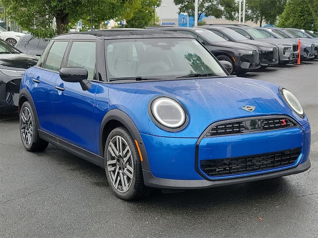 2025 MINI Hardtop 4 Door Cooper S 2