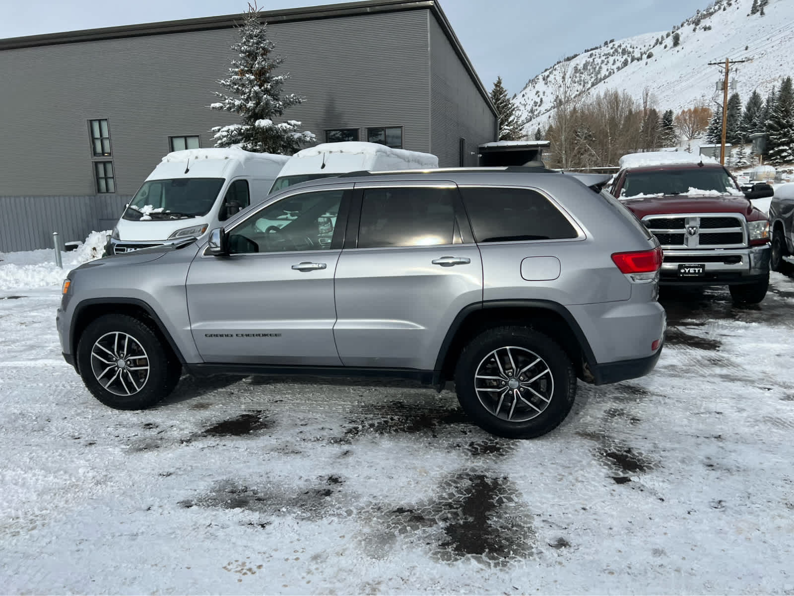 2018 Jeep Grand Cherokee Limited 12