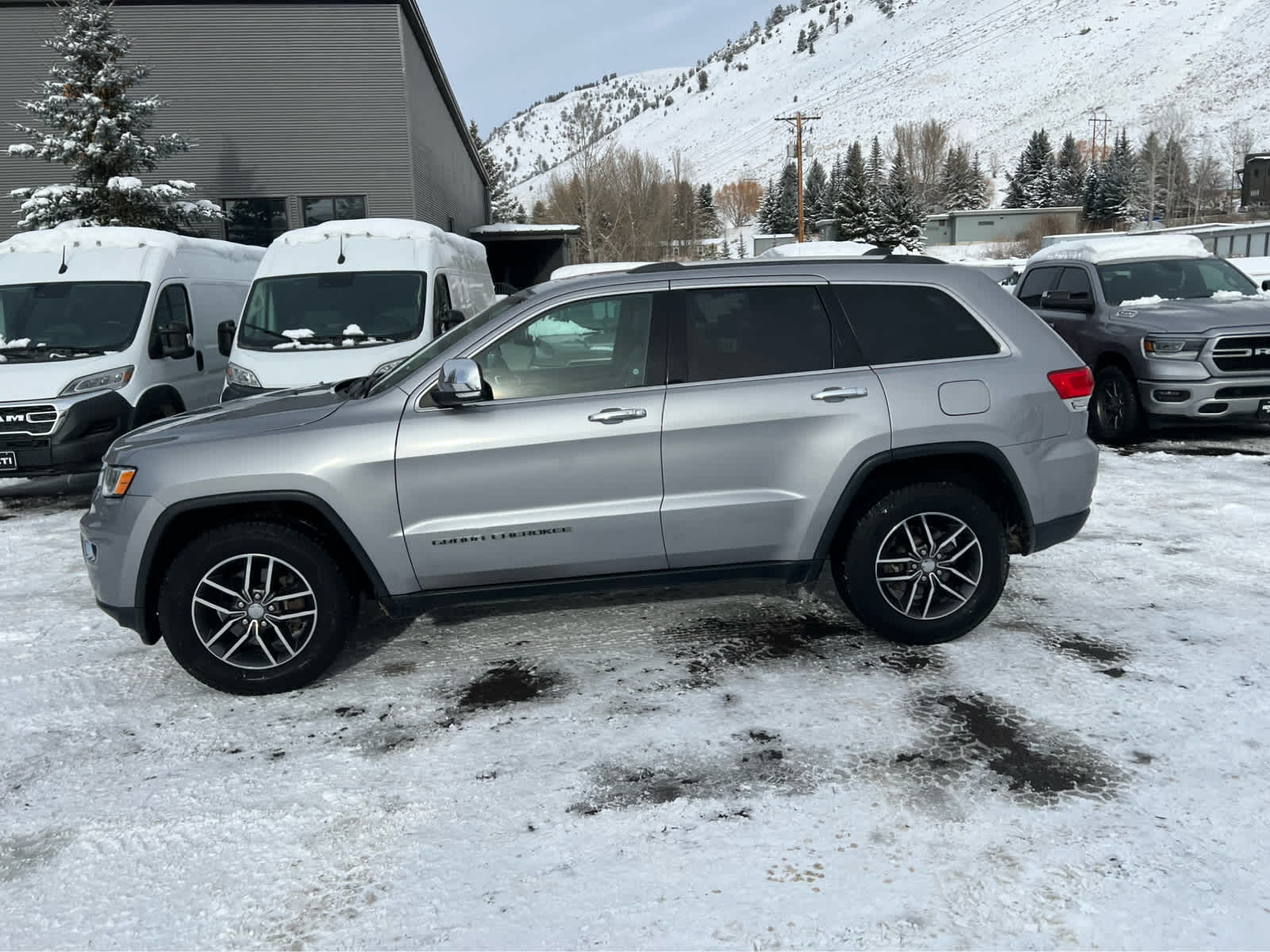 2018 Jeep Grand Cherokee Limited 13