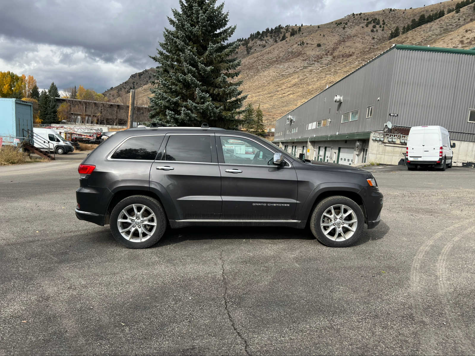 2014 Jeep Grand Cherokee Summit 8