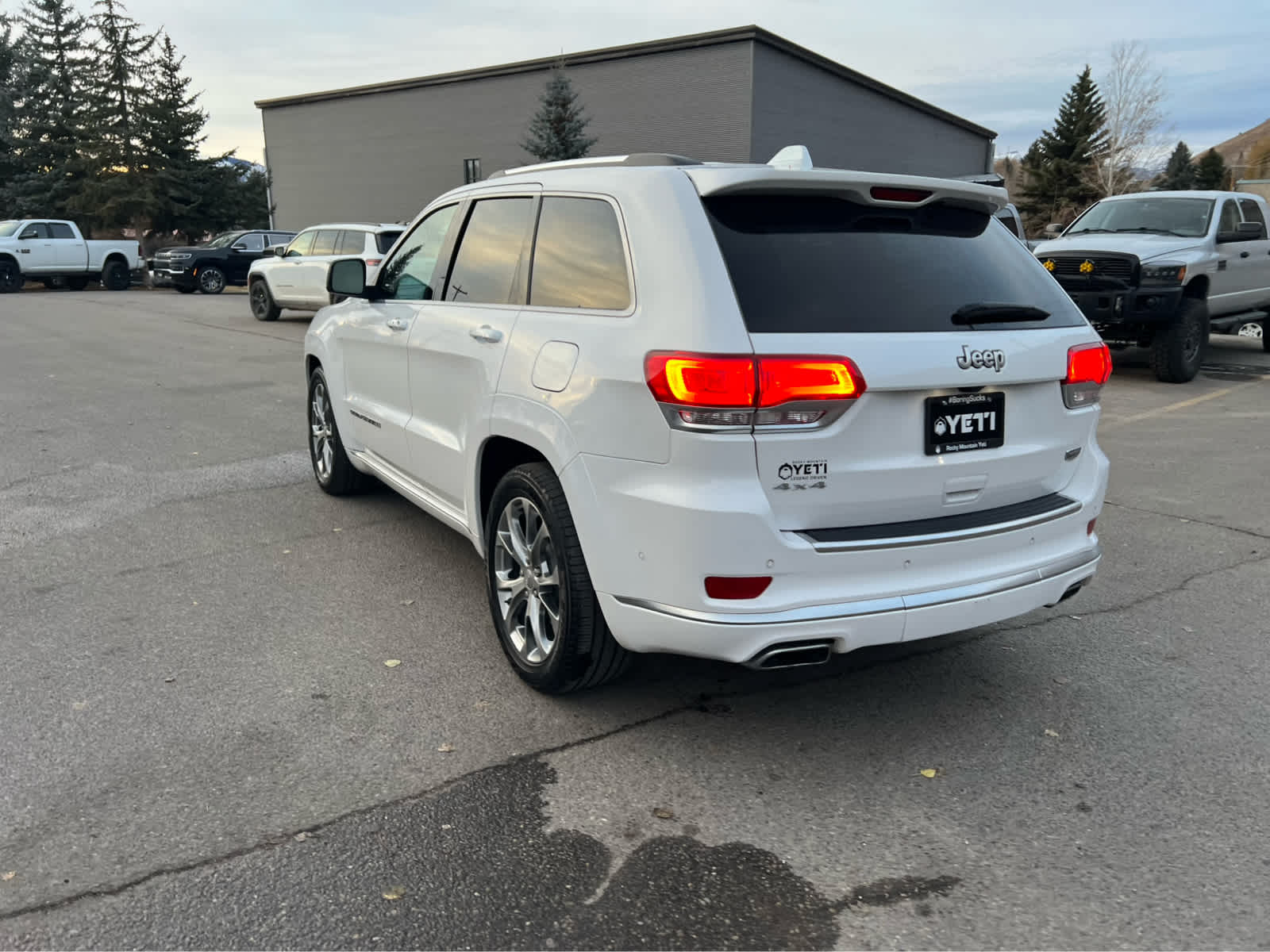 2019 Jeep Grand Cherokee Summit 11