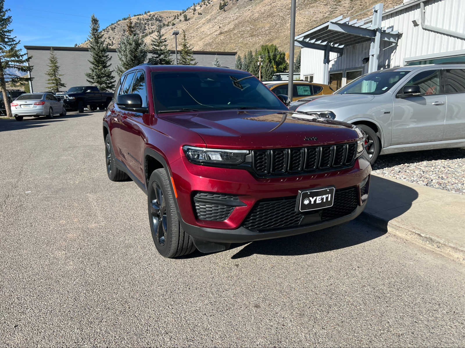 2022 Jeep Grand Cherokee Altitude 4