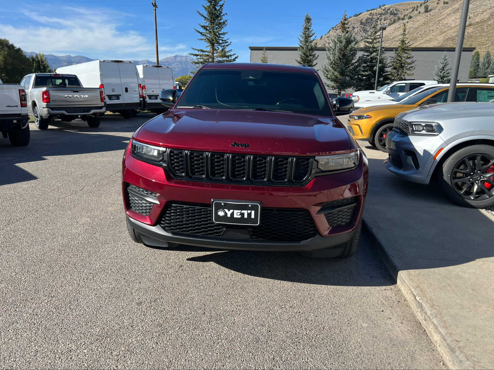 2022 Jeep Grand Cherokee Altitude 3