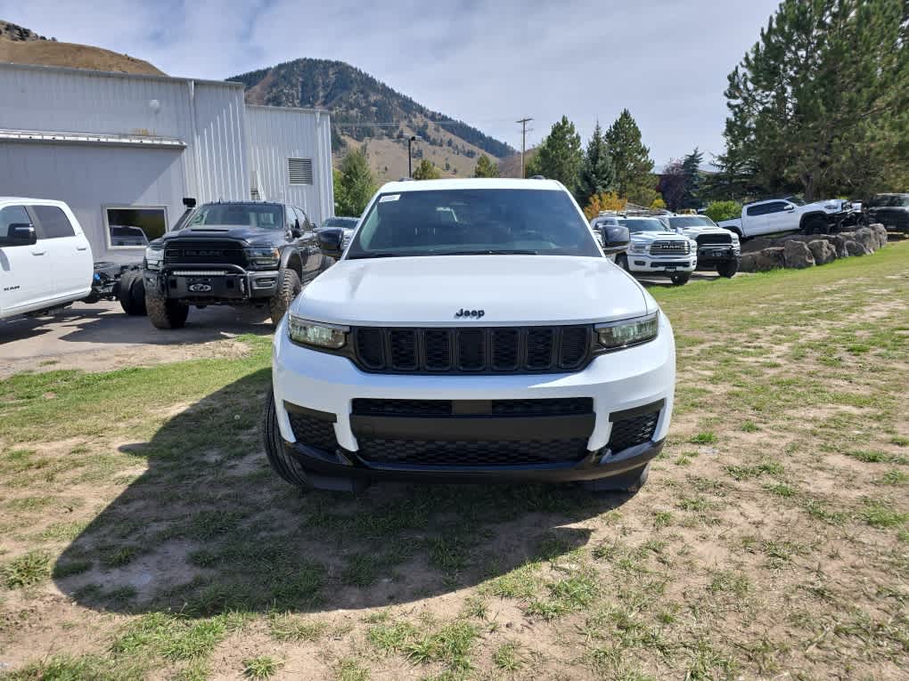 2024 Jeep Grand Cherokee L Altitude X 2