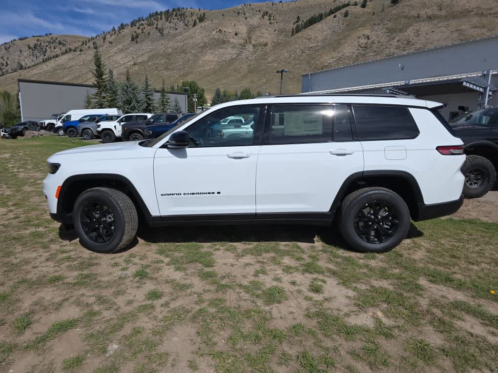 2024 Jeep Grand Cherokee L Altitude X 8