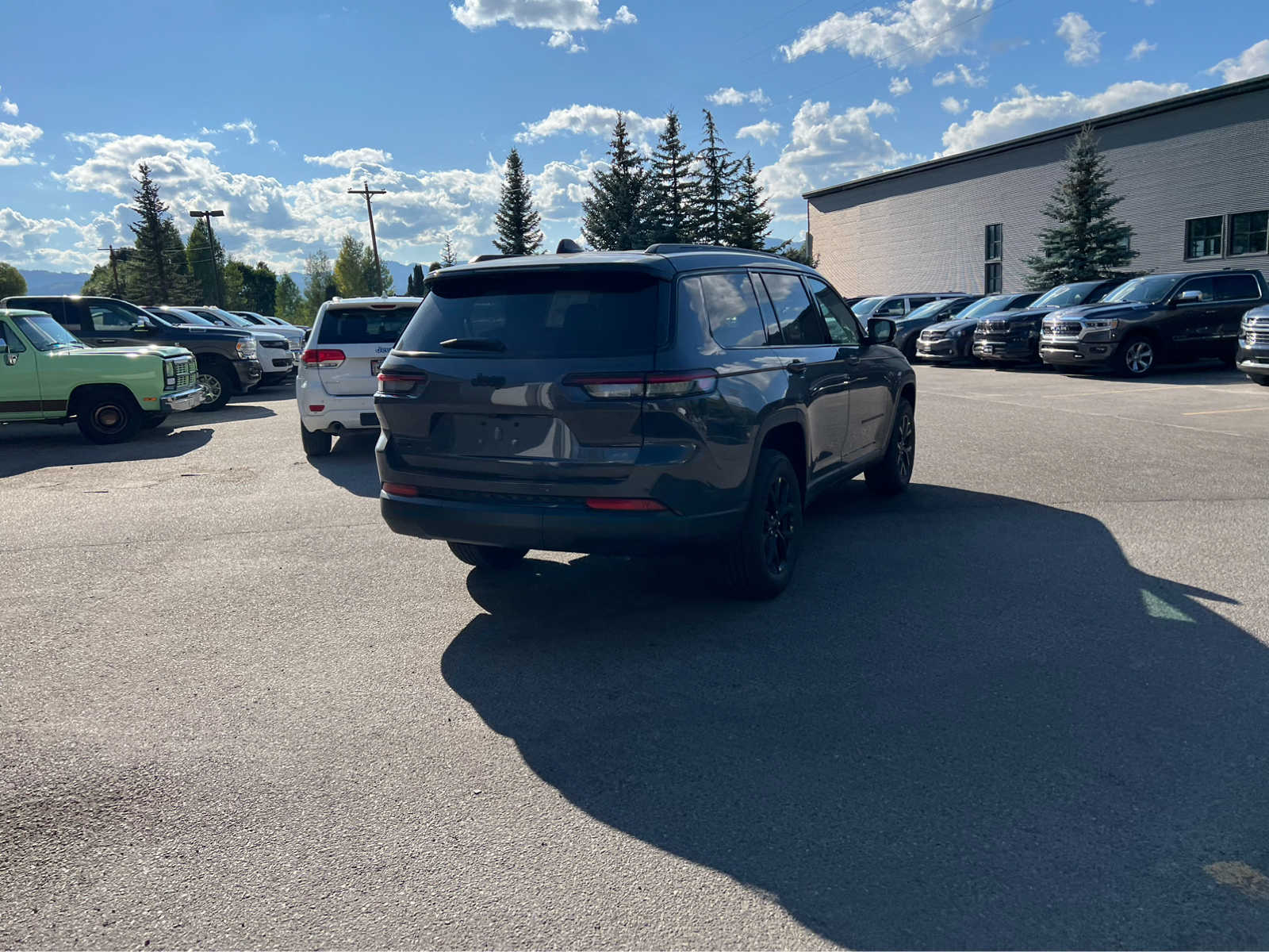 2024 Jeep Grand Cherokee L Altitude X 11