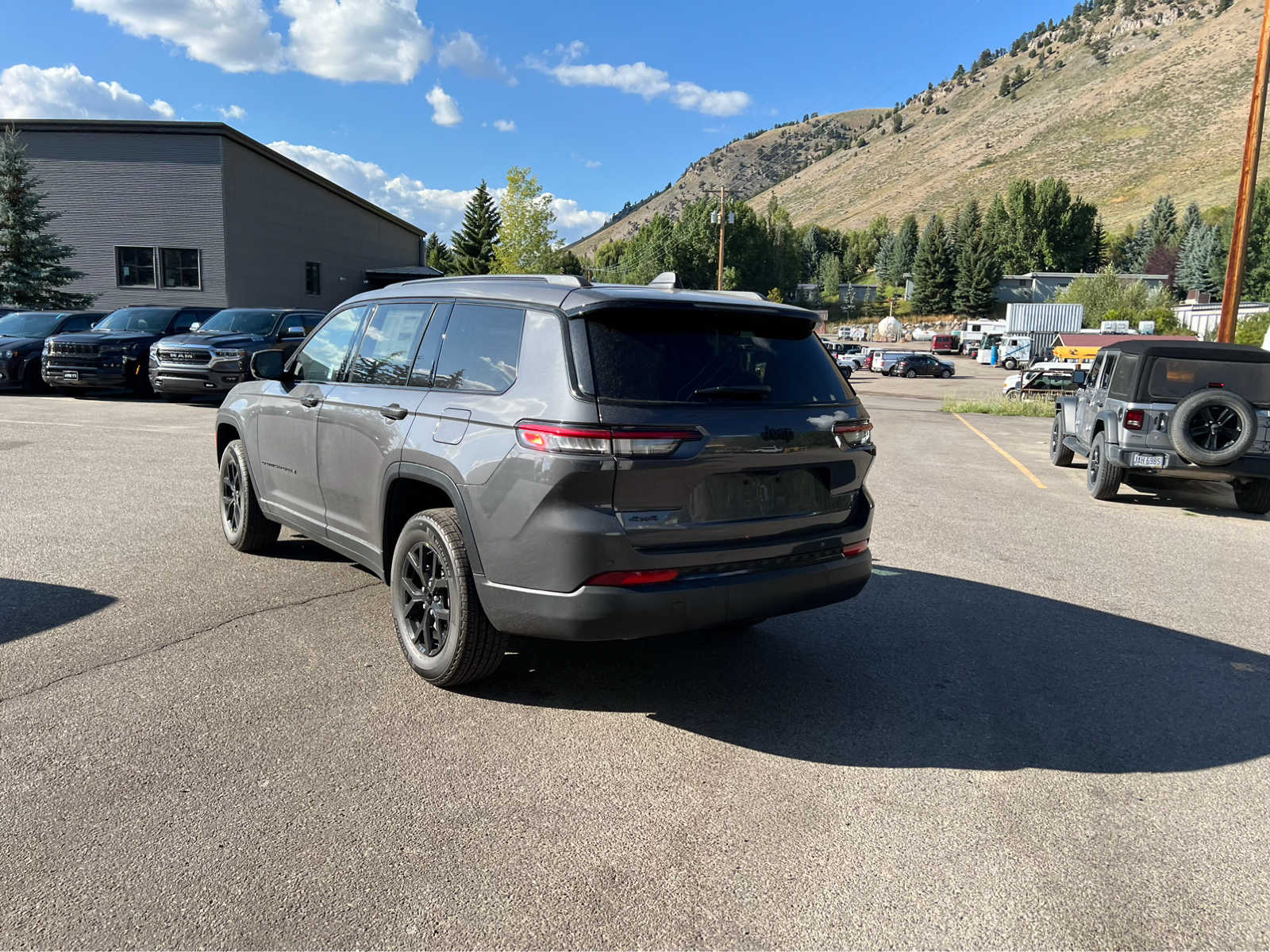 2024 Jeep Grand Cherokee L Altitude X 13