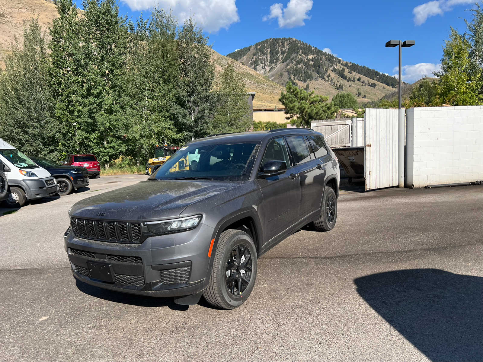 2024 Jeep Grand Cherokee L Altitude X 2