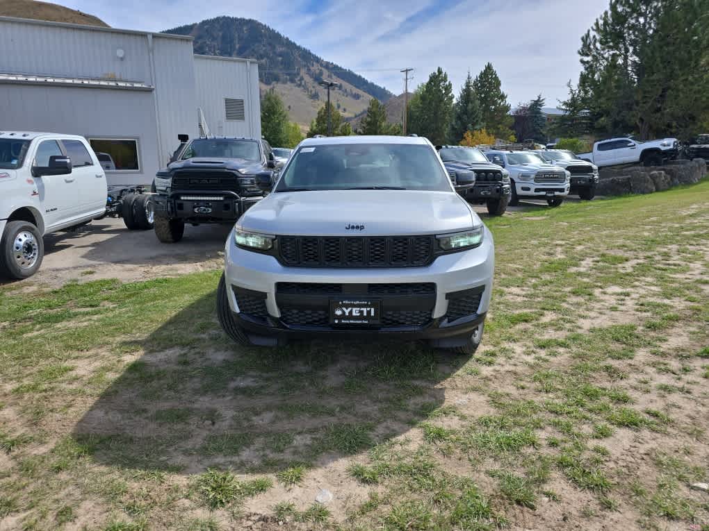 2024 Jeep Grand Cherokee L Altitude X 2