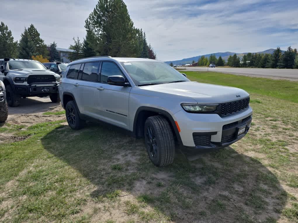 2024 Jeep Grand Cherokee L Altitude X 3