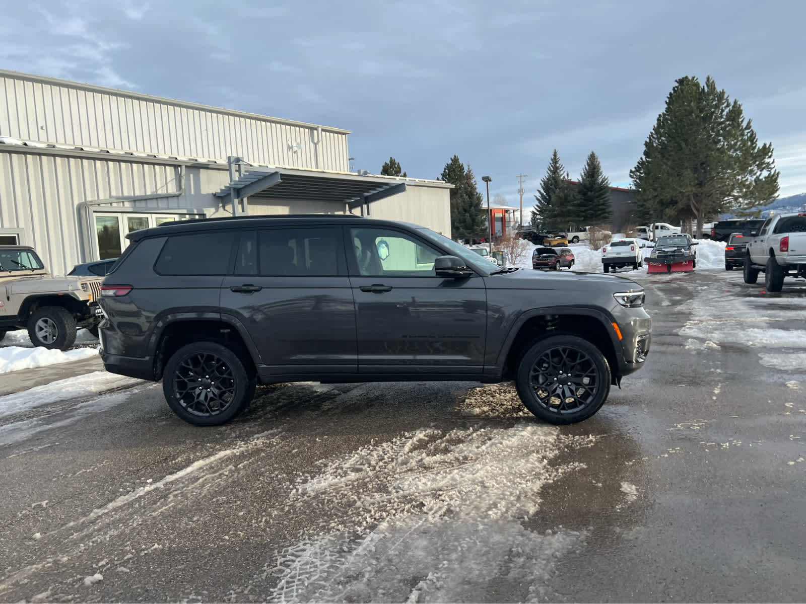 2025 Jeep Grand Cherokee L Summit Reserve 8