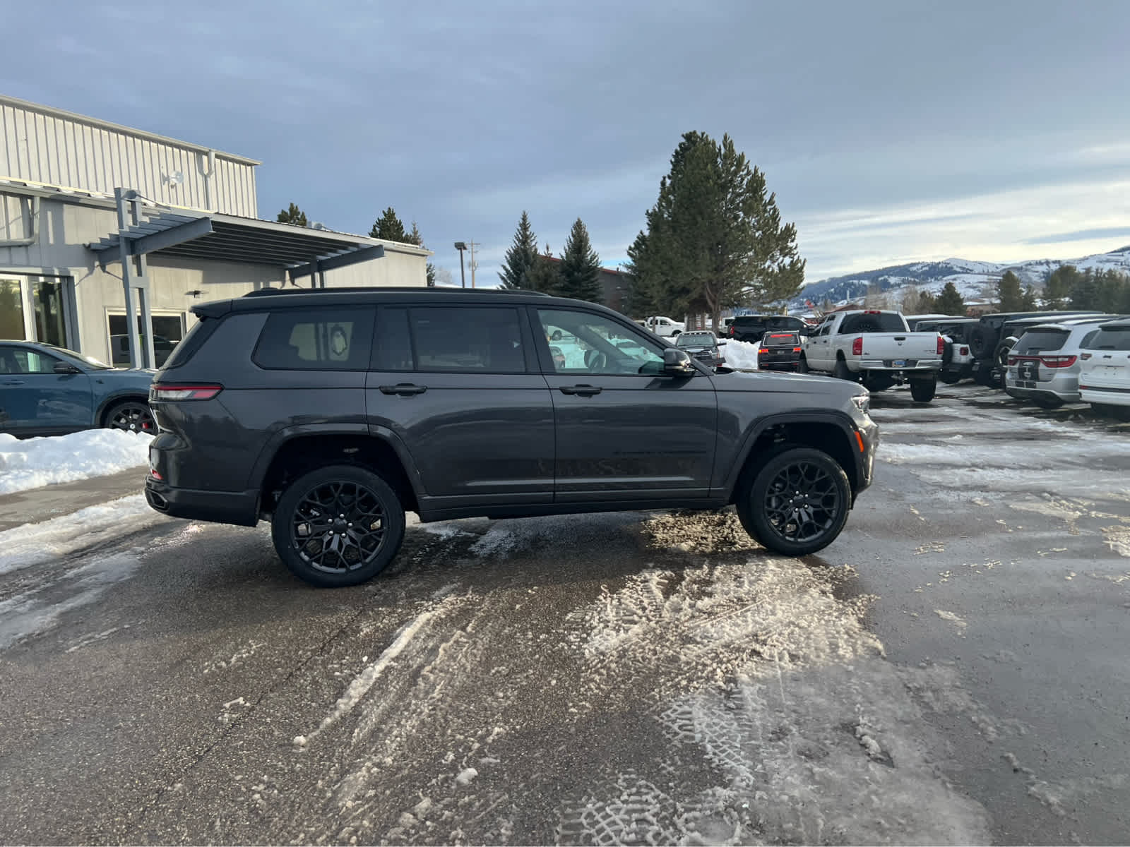 2025 Jeep Grand Cherokee L Summit Reserve 9