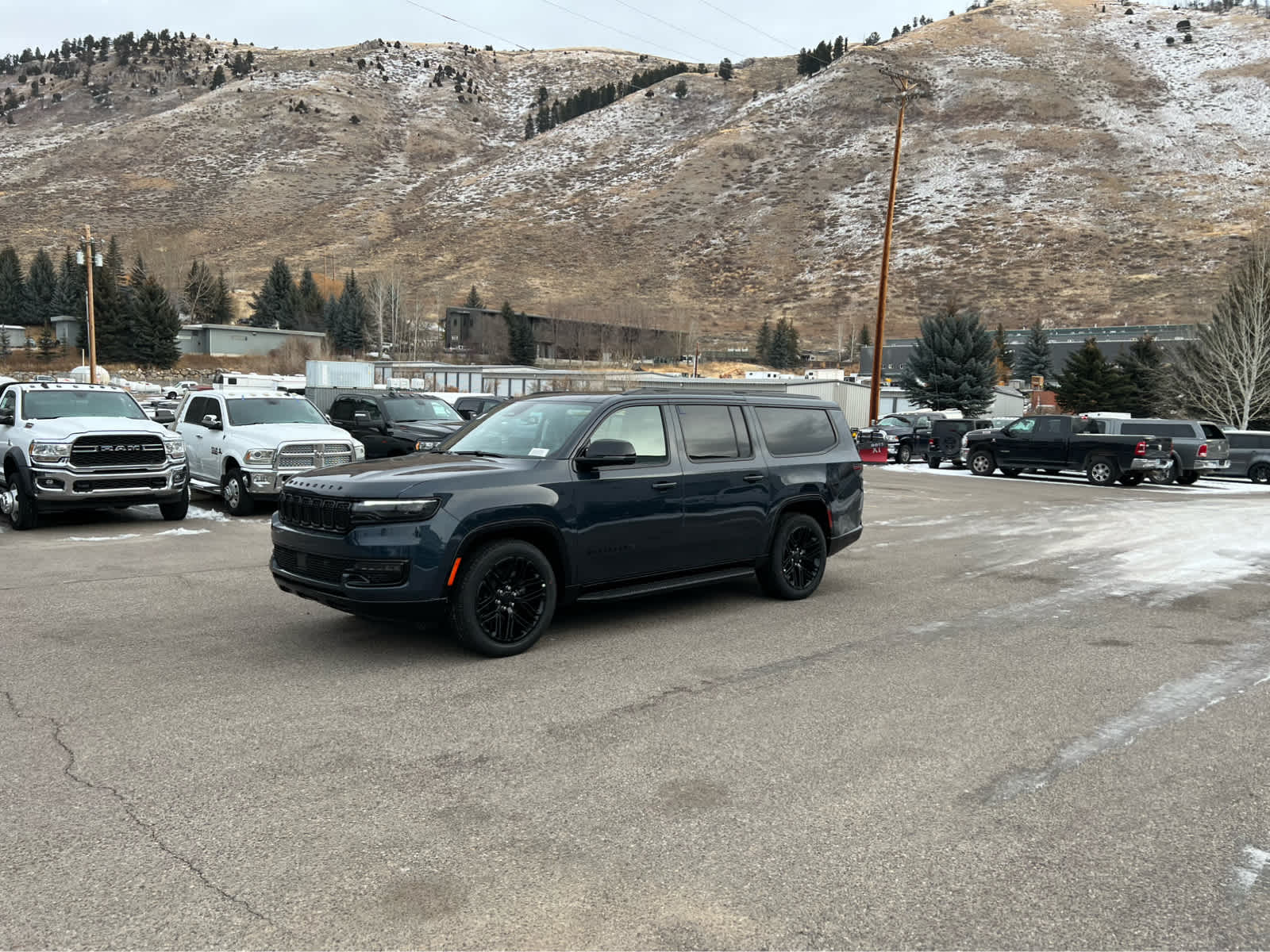 2024 Jeep Wagoneer L Series II Carbide 7