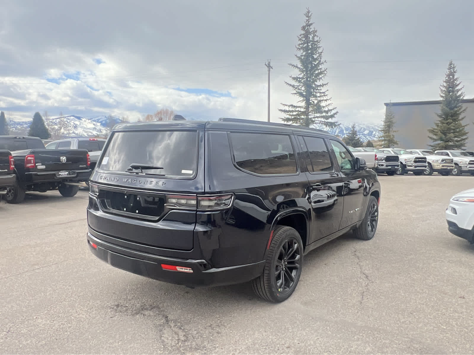 2024 Jeep Grand Wagoneer L Series II 10