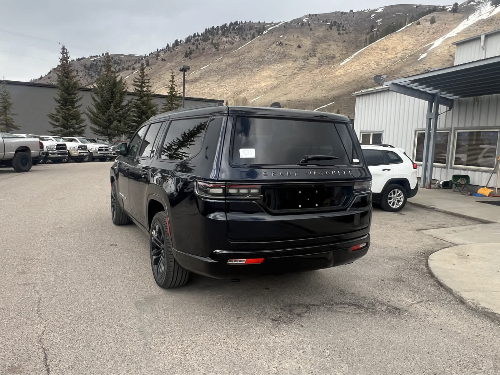 2024 Jeep Grand Wagoneer L Series II 13