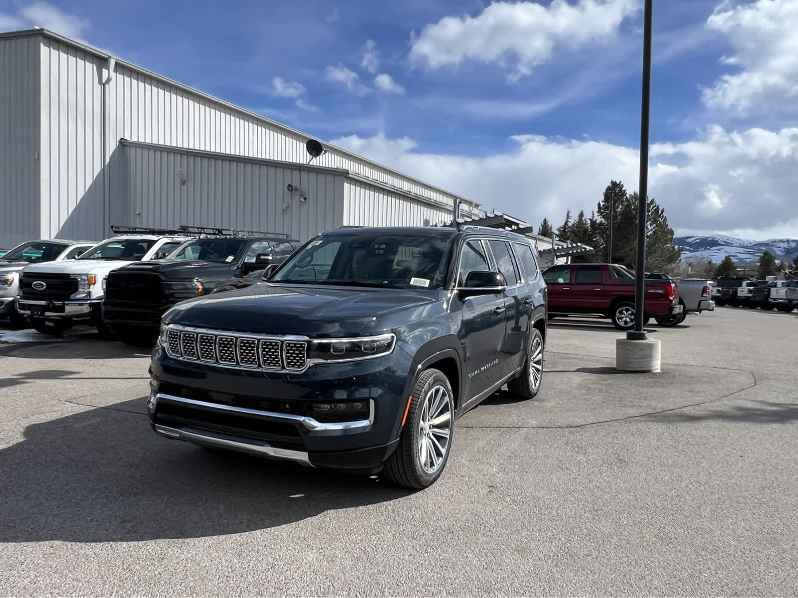 2024 Jeep Grand Wagoneer  2