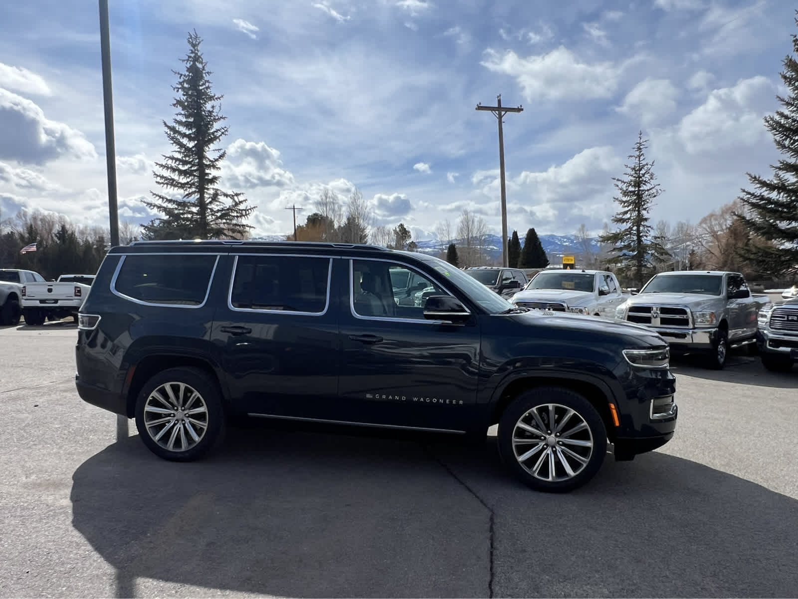 2024 Jeep Grand Wagoneer  5