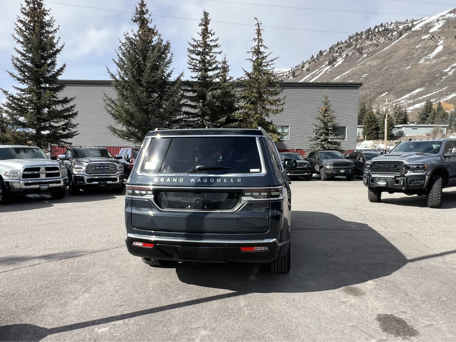 2024 Jeep Grand Wagoneer  7