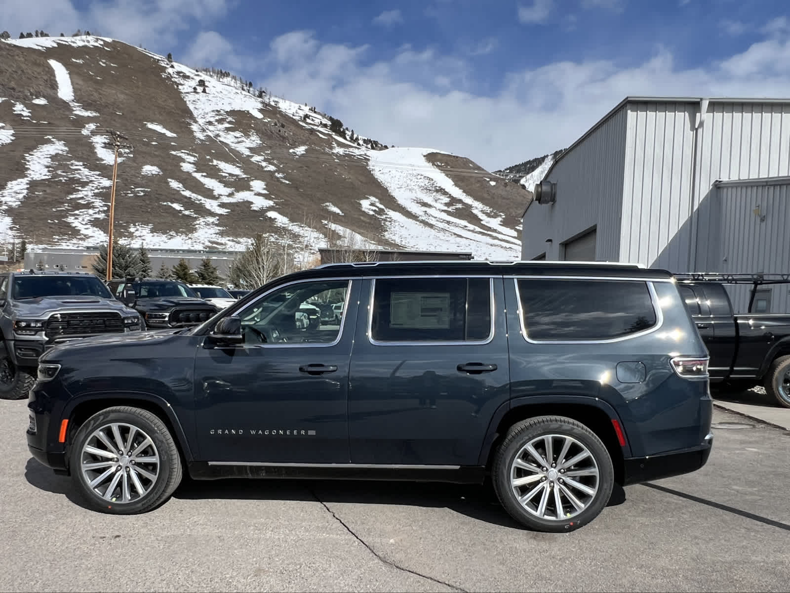 2024 Jeep Grand Wagoneer  10