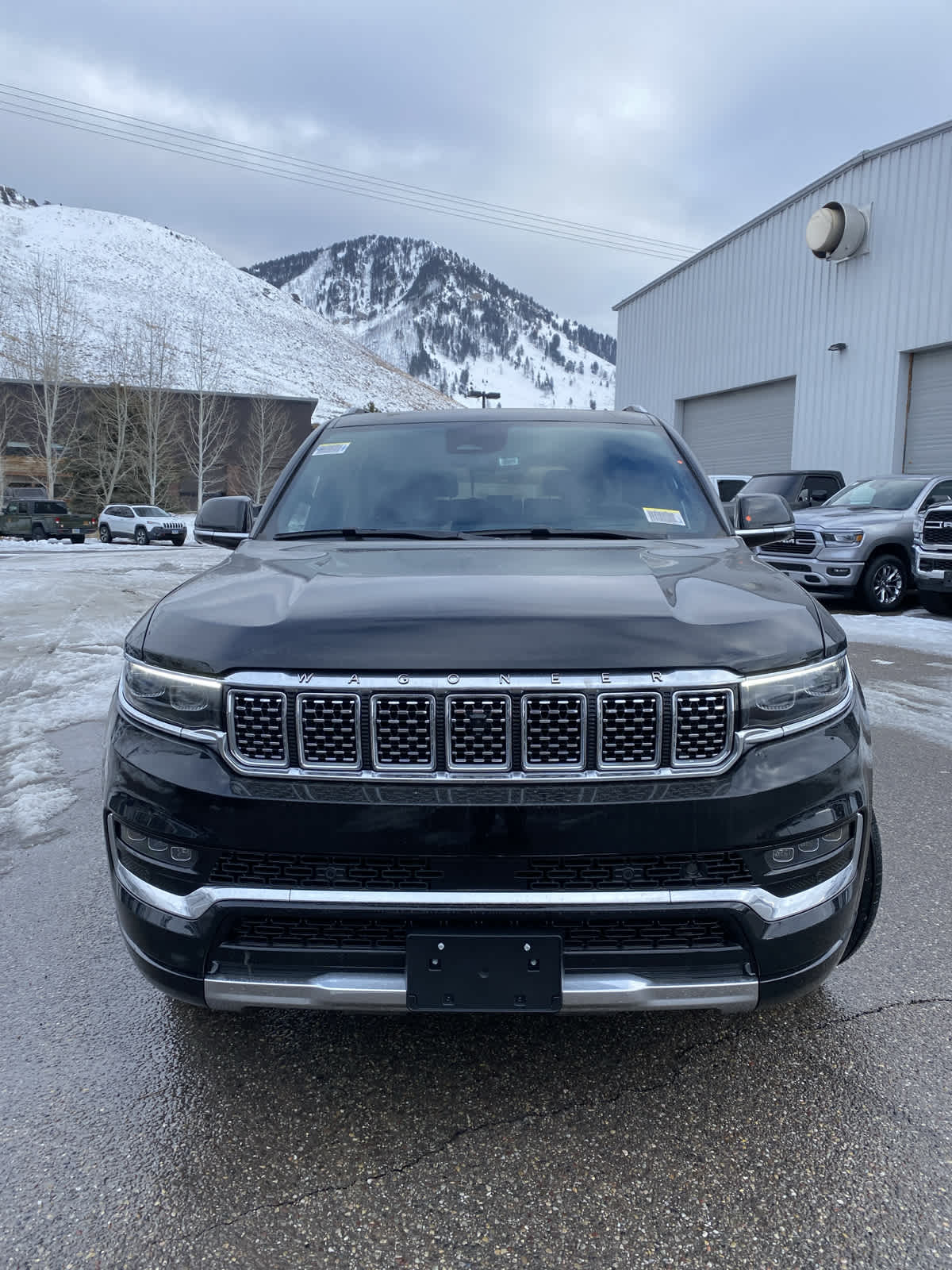 2024 Jeep Grand Wagoneer Series III 3